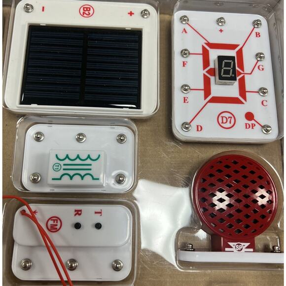 Snap Circuits Extreme SC-750 750 Computer Interface Projects STEM 99% Complete - Picture 9 of 15